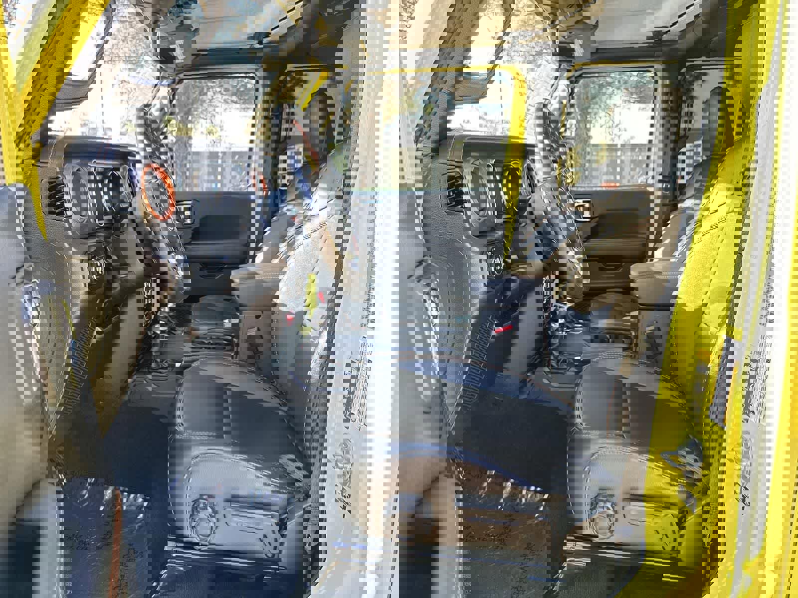 Used 2023 Jeep Gladiator Mojave w/ Cold Weather Group image 21