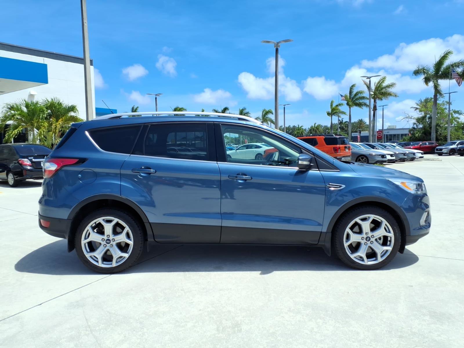 Used 2018 Ford Escape Titanium w/ Ford Safe & Smart Package FWD image 16