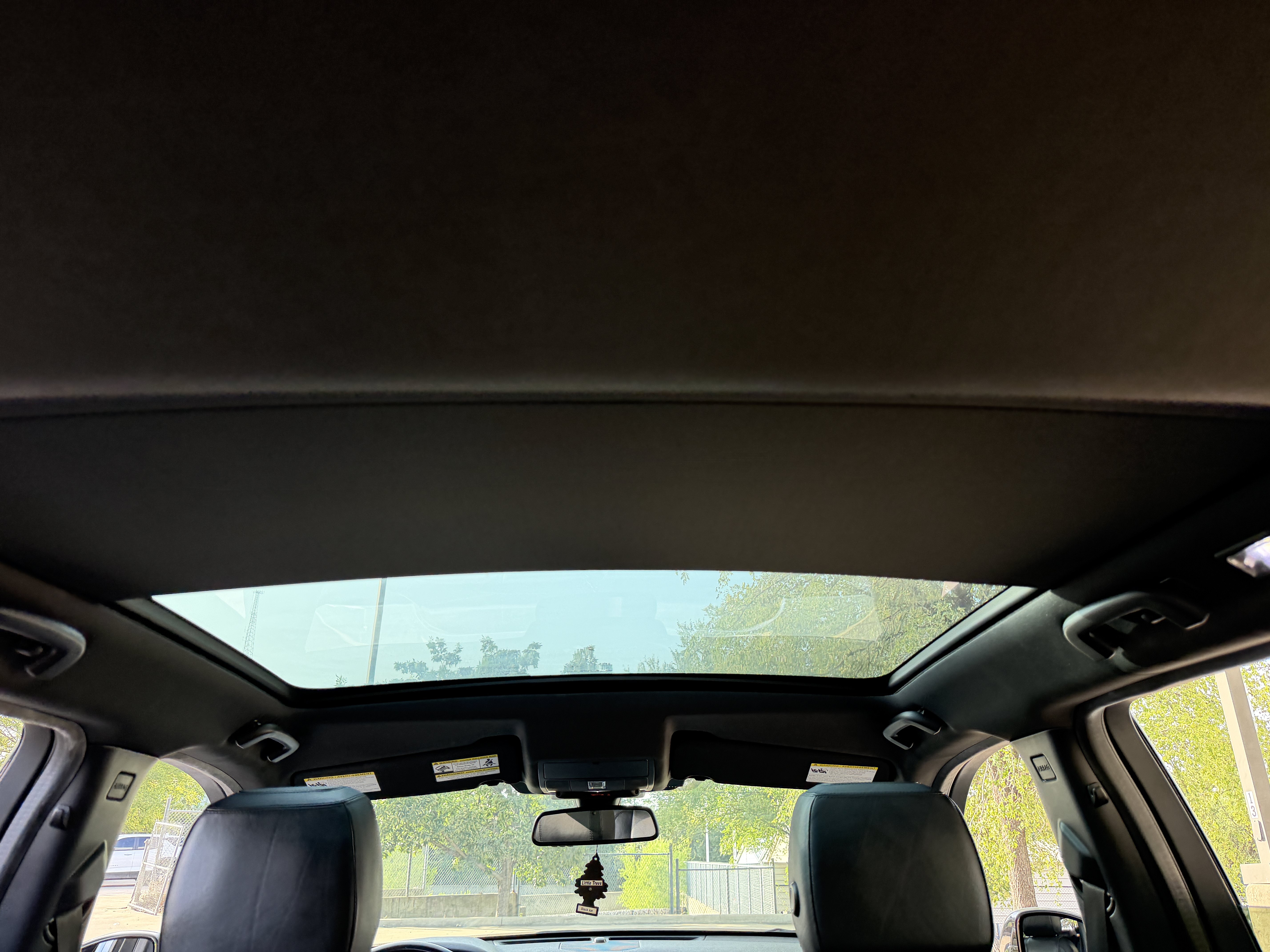 Used 2015 Land Rover Discovery Sport HSE Luxury AWD/4WD image 37