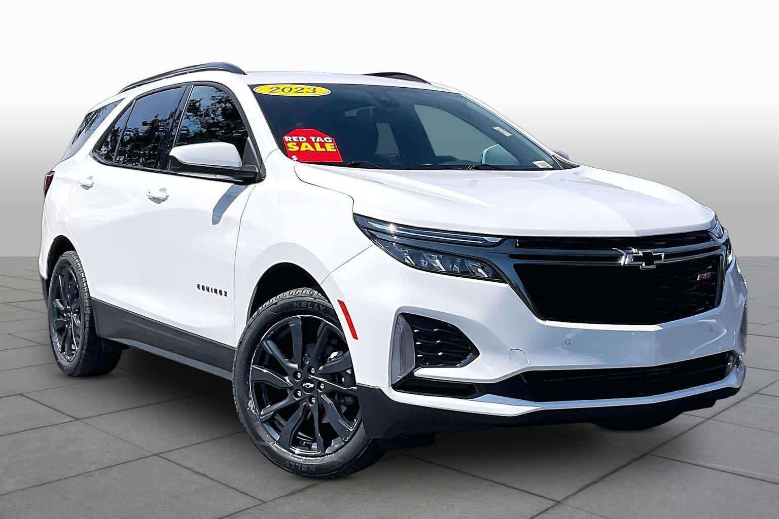 Used 2023 Chevrolet Equinox RS FWD image 3