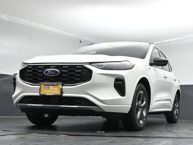 Certified 2024 Ford Escape ST-Line w/ Tech Pack #1 AWD/4WD image 39