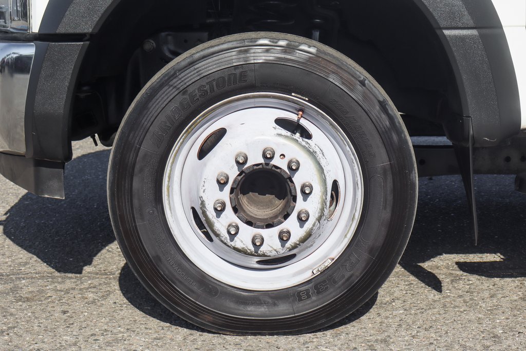 Used 2018 Ford F550 2WD Crew Cab Super Duty image 37