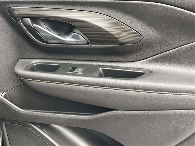 Used 2021 GMC Terrain SLT w/ Elevation Edition image 21