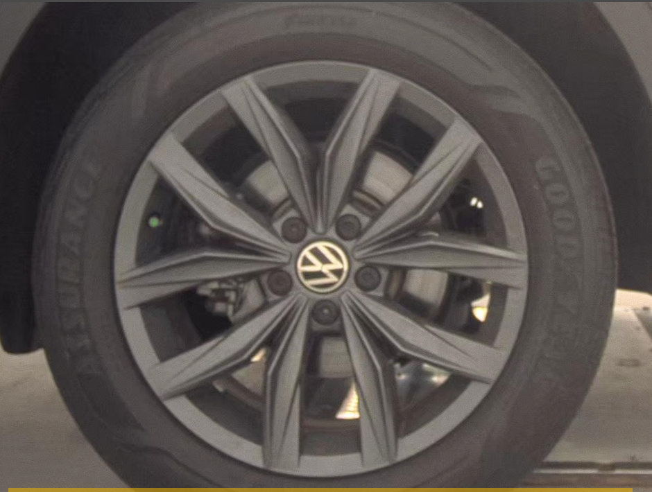 Used 2023 Volkswagen Tiguan SE FWD image 10