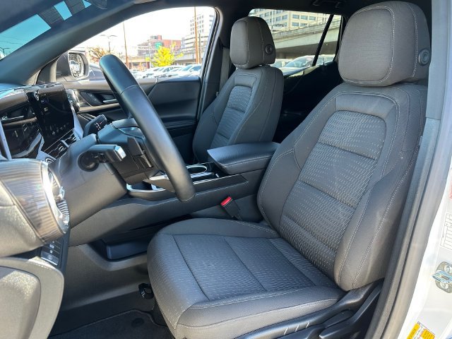 Used 2026 Chevrolet Equinox LT AWD/4WD image 9