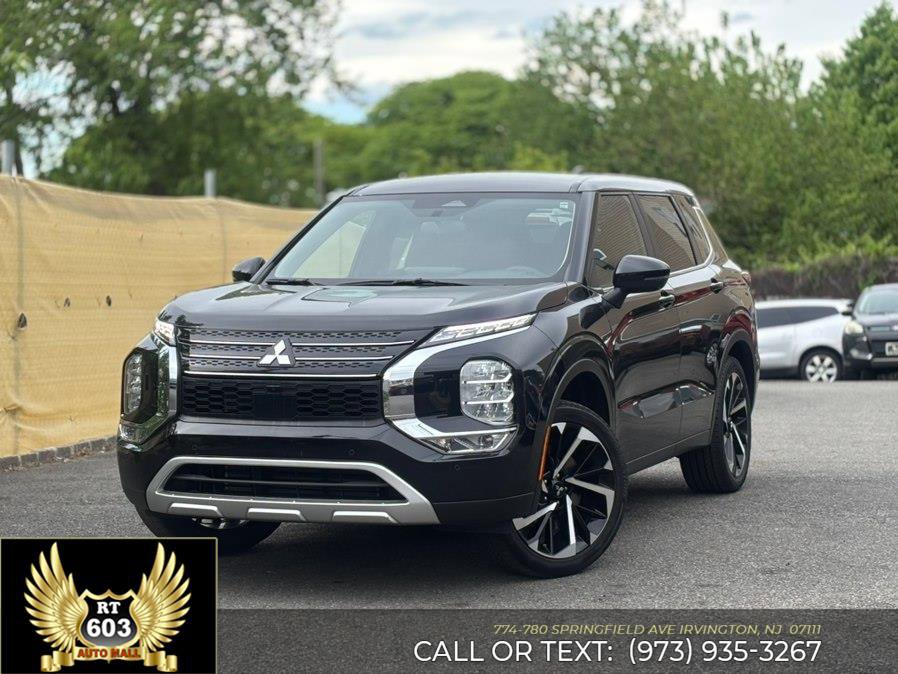 Used 2024 Mitsubishi Outlander AWD image 1