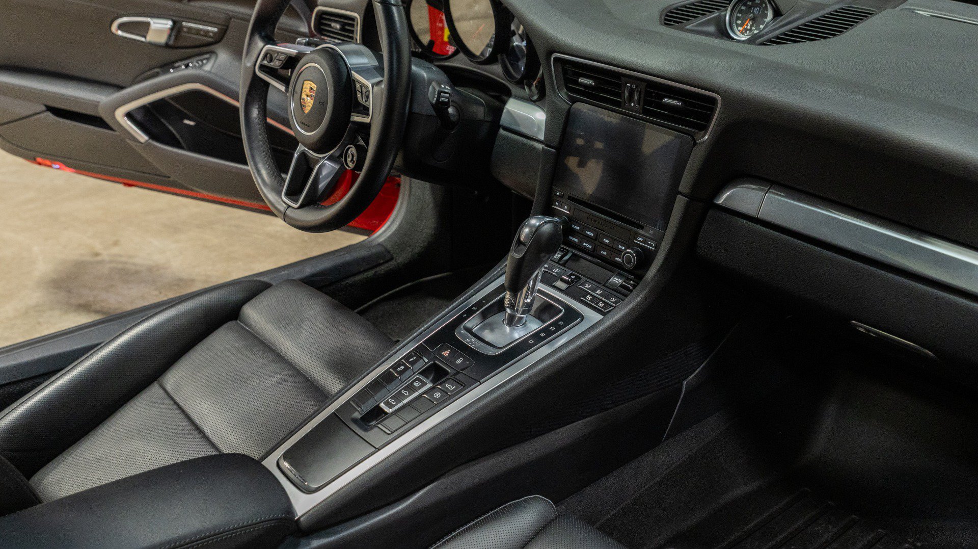 Used 2018 Porsche 911 Carrera RWD image 46