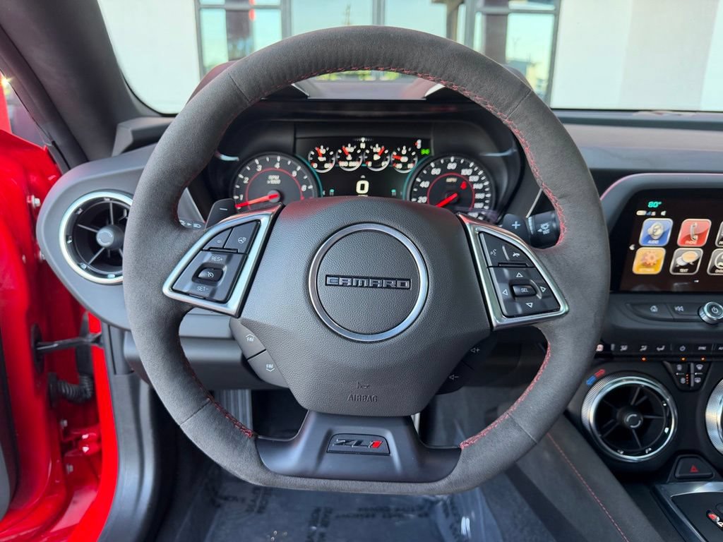 Used 2018 Chevrolet Camaro ZL1 RWD image 25