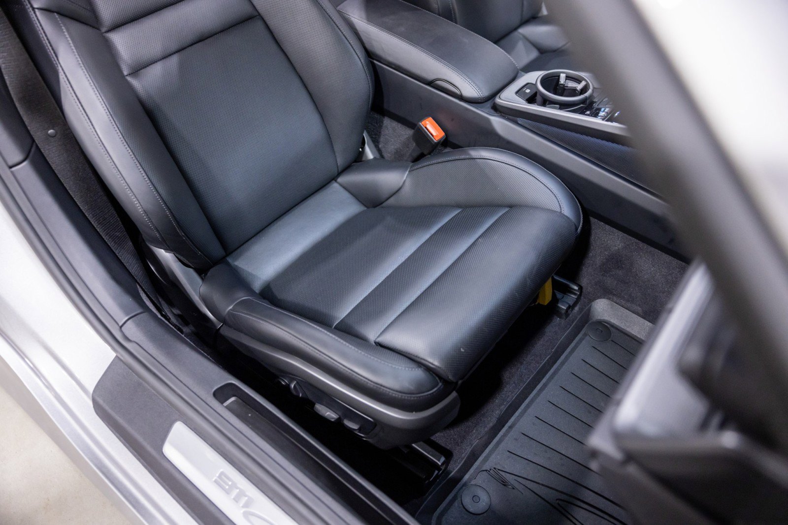 Used 2024 Porsche 911 Carrera S w/ Sport Package image 25