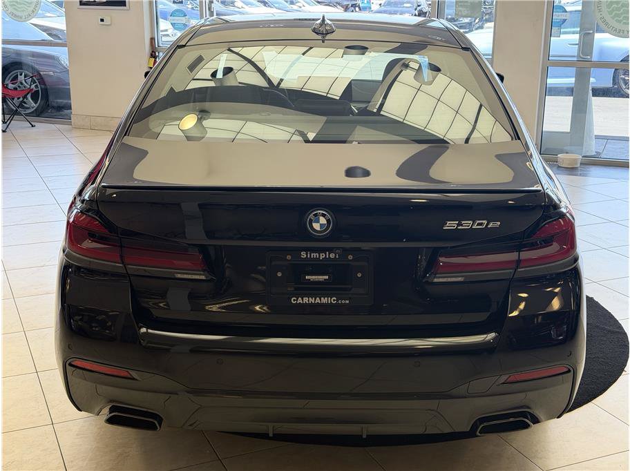 Used 2023 BMW 530e w/ M Sport Package RWD image 7