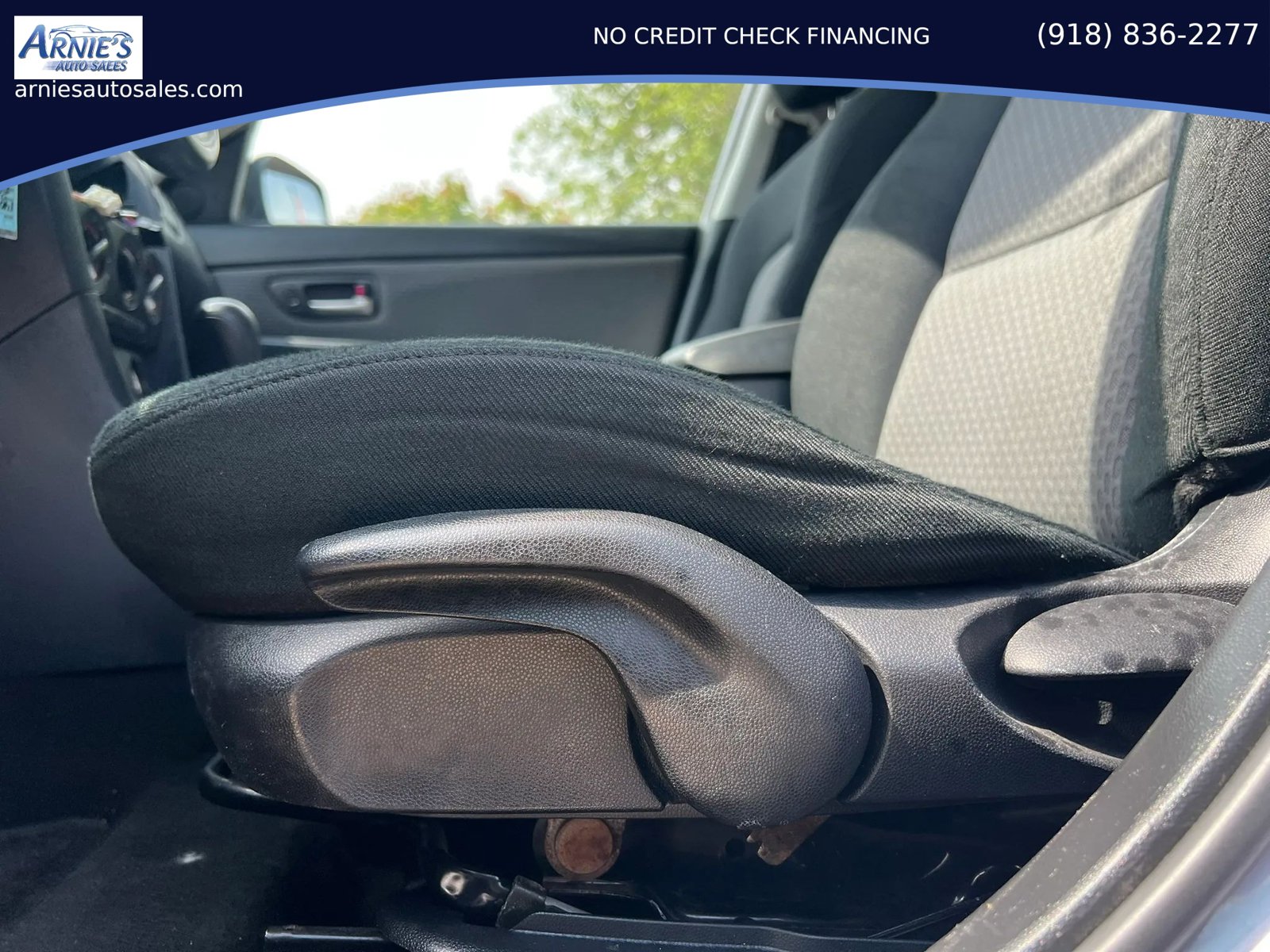 Used 2006 MAZDA MAZDA3 i Touring FWD image 9
