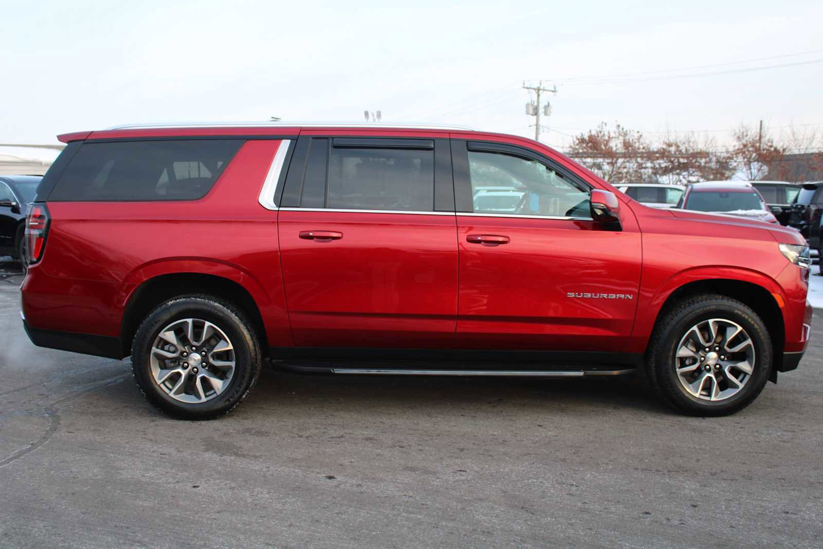 Certified 2023 Chevrolet Suburban LT w/ LT Signature Package image 8