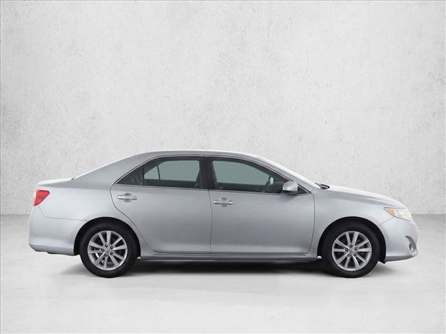 Used 2012 Toyota Camry L image 8
