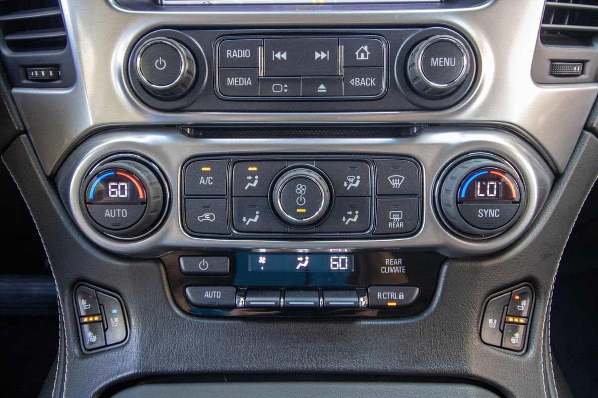 Used 2017 Chevrolet Suburban Premier AWD/4WD image 34