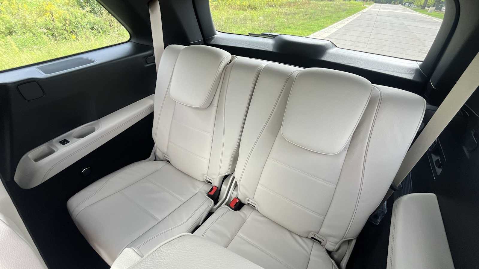 New 2026 Mercedes-Benz GLS 580 4MATIC image 35