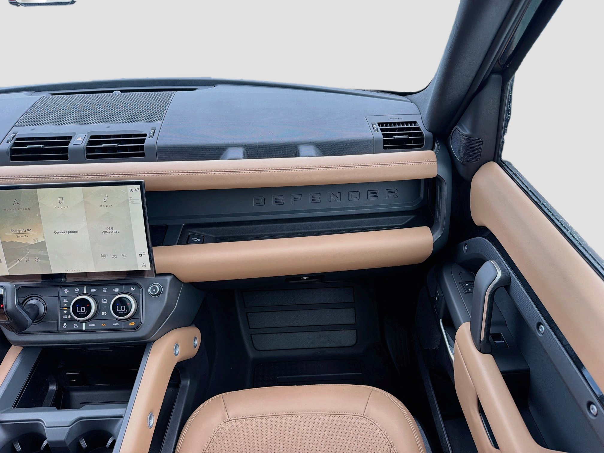 New 2026 Land Rover Defender 110 S AWD/4WD image 18