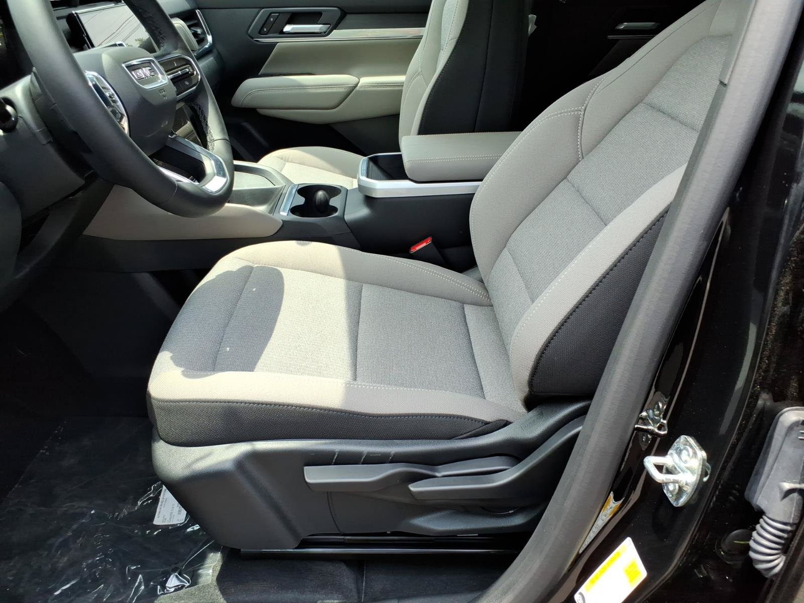 New 2026 GMC Terrain Elevation w/ Black Edition AWD/4WD image 10