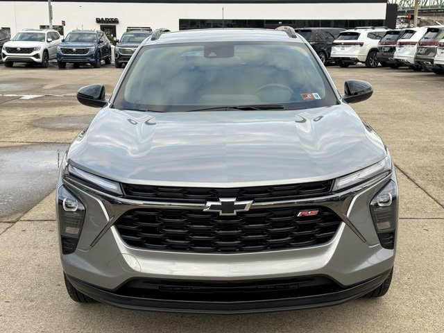 Used 2025 Chevrolet Trax RS w/ Driver Confidence Package image 8