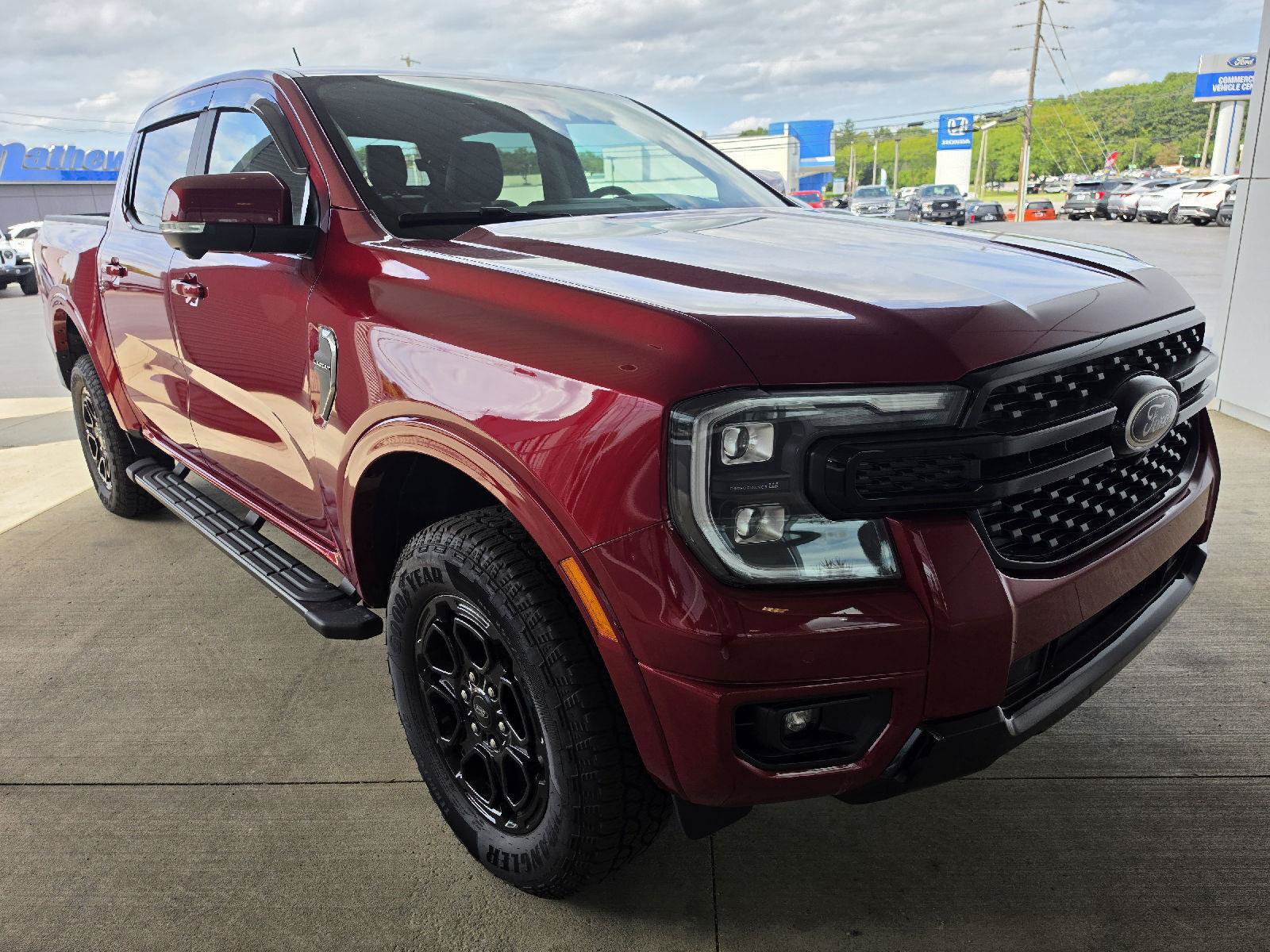 Used 2025 Ford Ranger Lariat w/ FX4 Off-Road Package AWD/4WD image 5