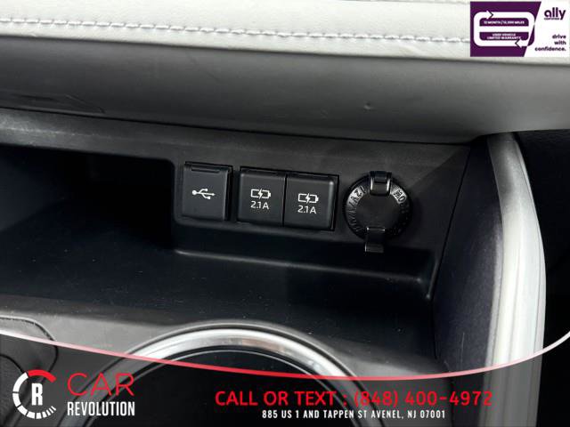 Used 2021 Toyota Highlander XLE image 35