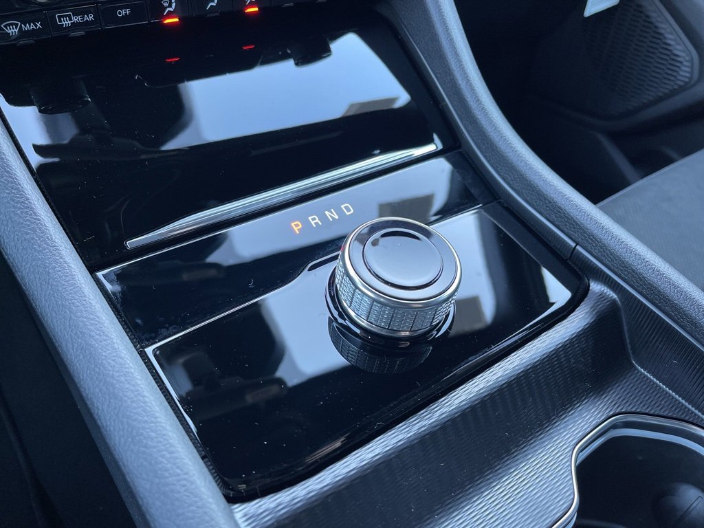 New 2025 Jeep Grand Cherokee L Altitude image 11