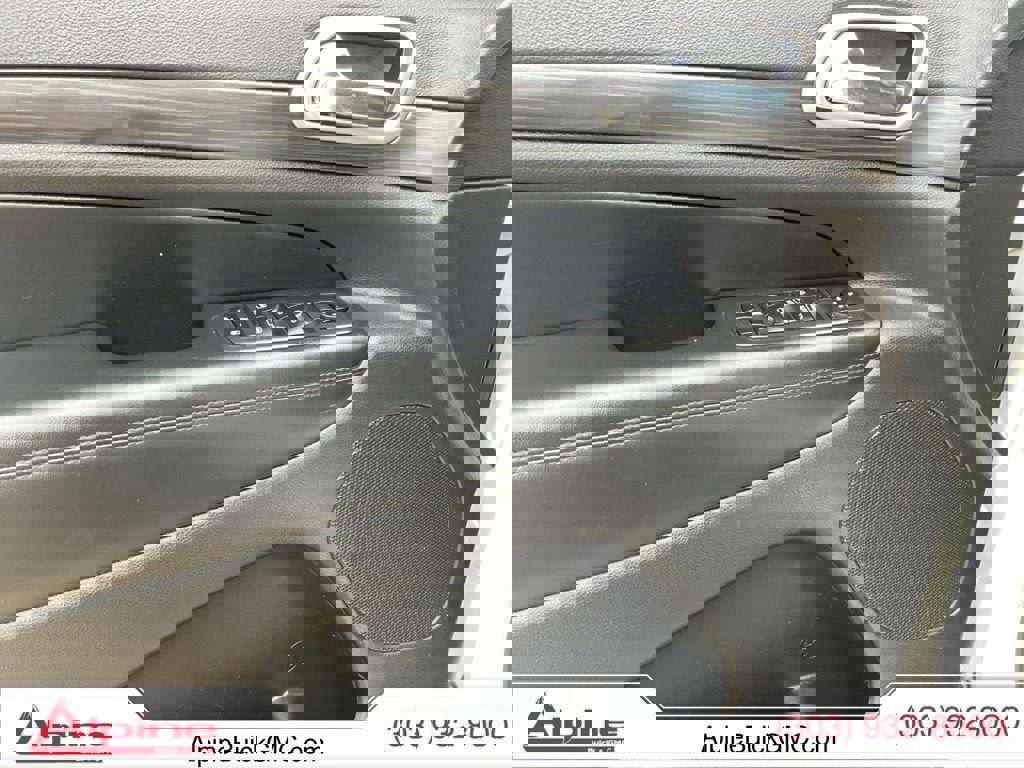 Used 2019 Jeep Grand Cherokee Altitude image 19