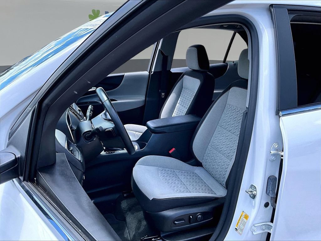 Used 2024 Chevrolet Equinox LT FWD image 24