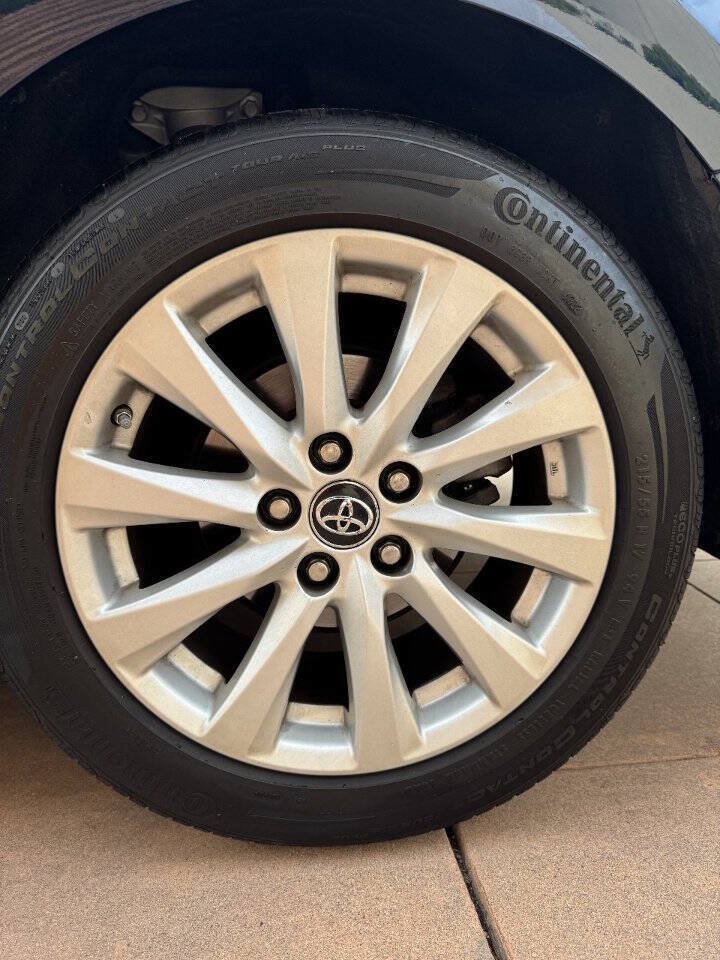 Used 2018 Toyota Camry LE FWD image 30