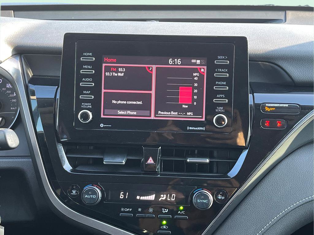 Used 2023 Toyota Camry SE FWD image 18