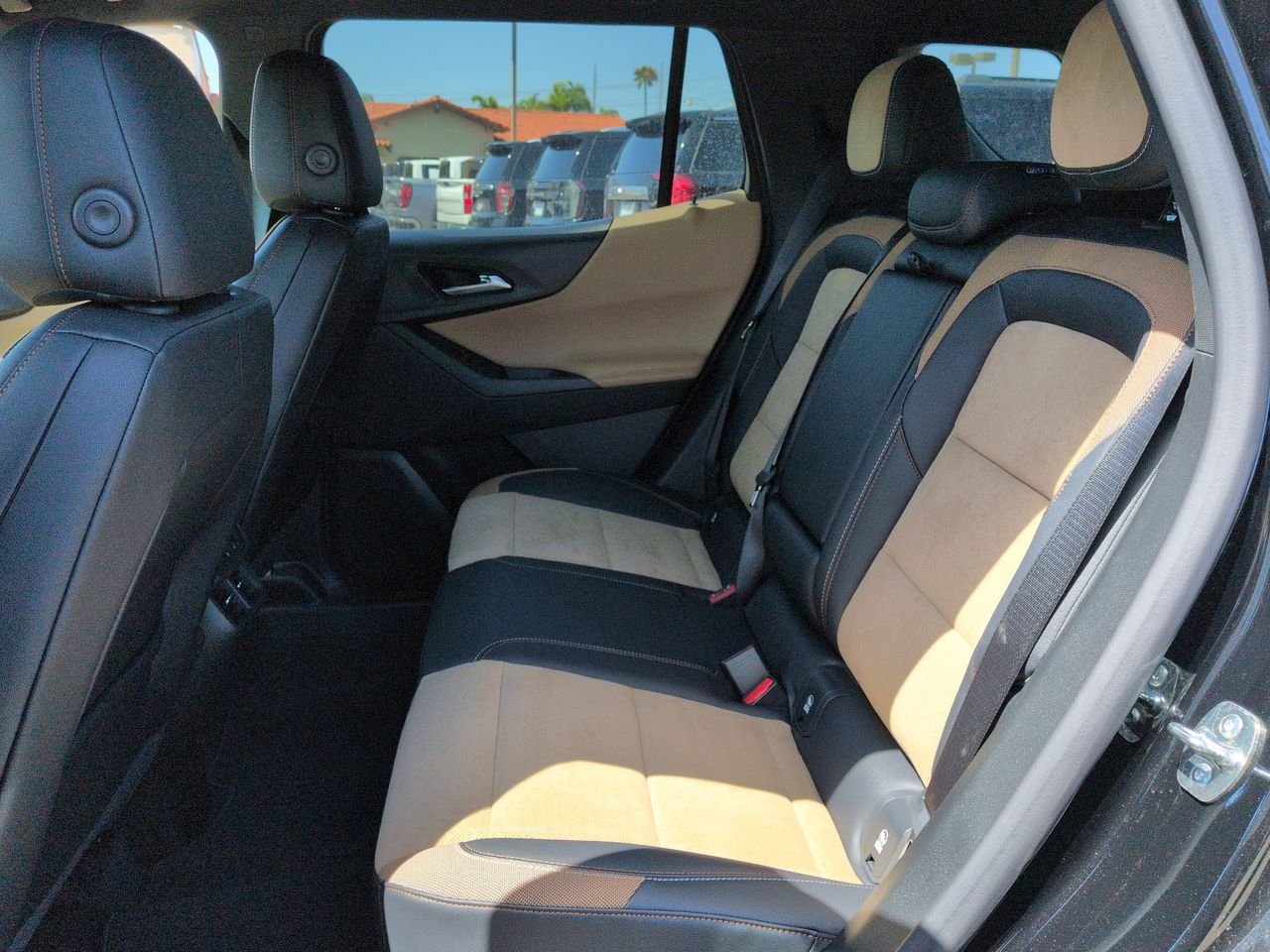 New 2026 Chevrolet Equinox ACTIV w/ Convenience Package III AWD/4WD image 26