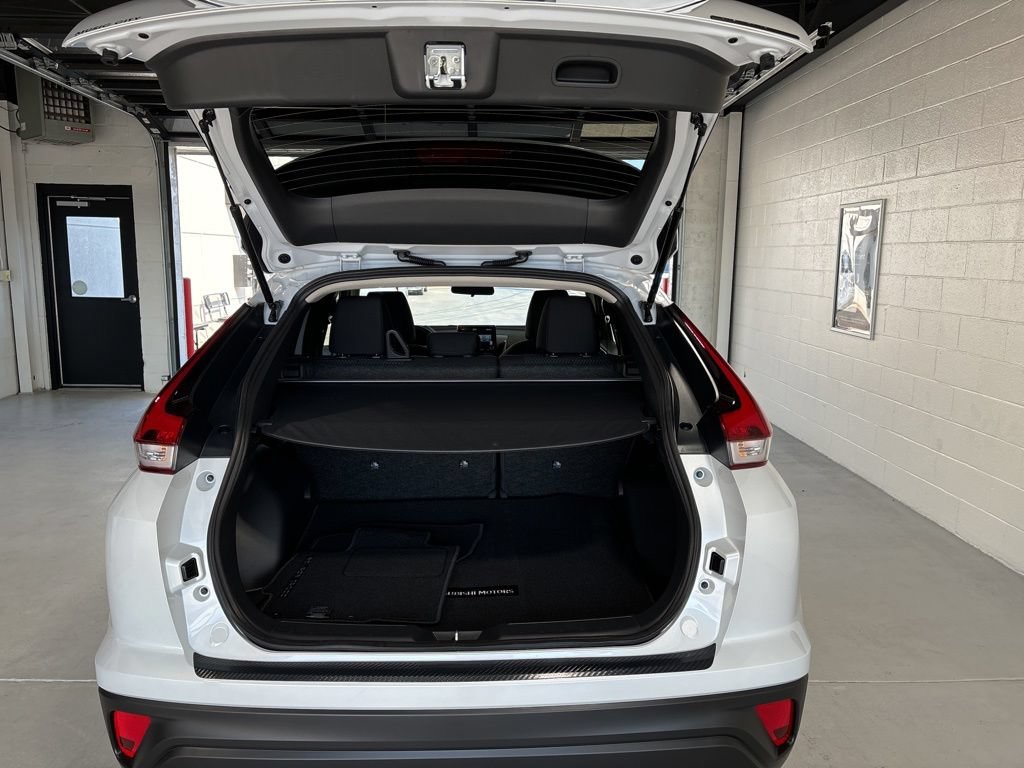 New 2026 Mitsubishi Eclipse Cross LE AWD/4WD image 22