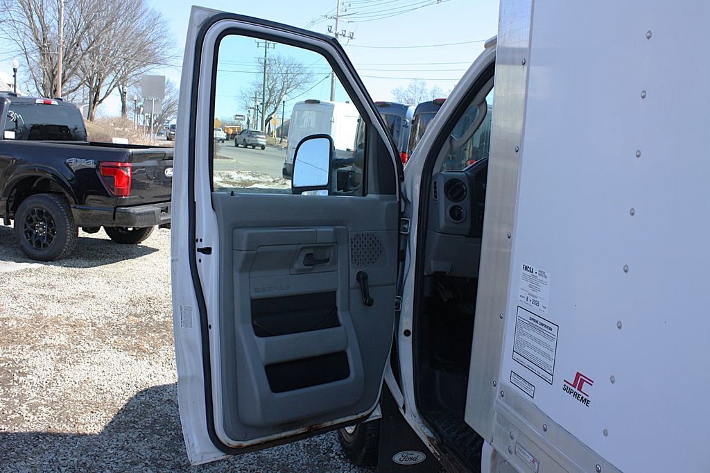 Used 2013 Ford E-350 and Econoline 350 Super Duty RWD image 8