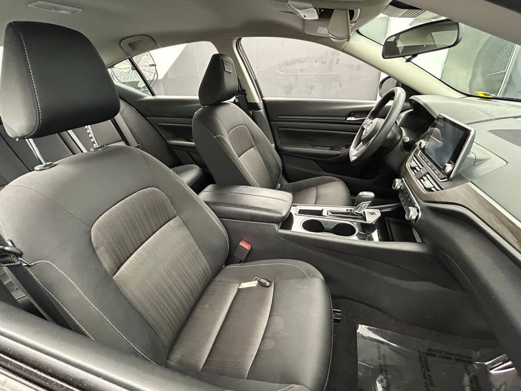 Used 2024 Nissan Altima 2.5 SV image 77