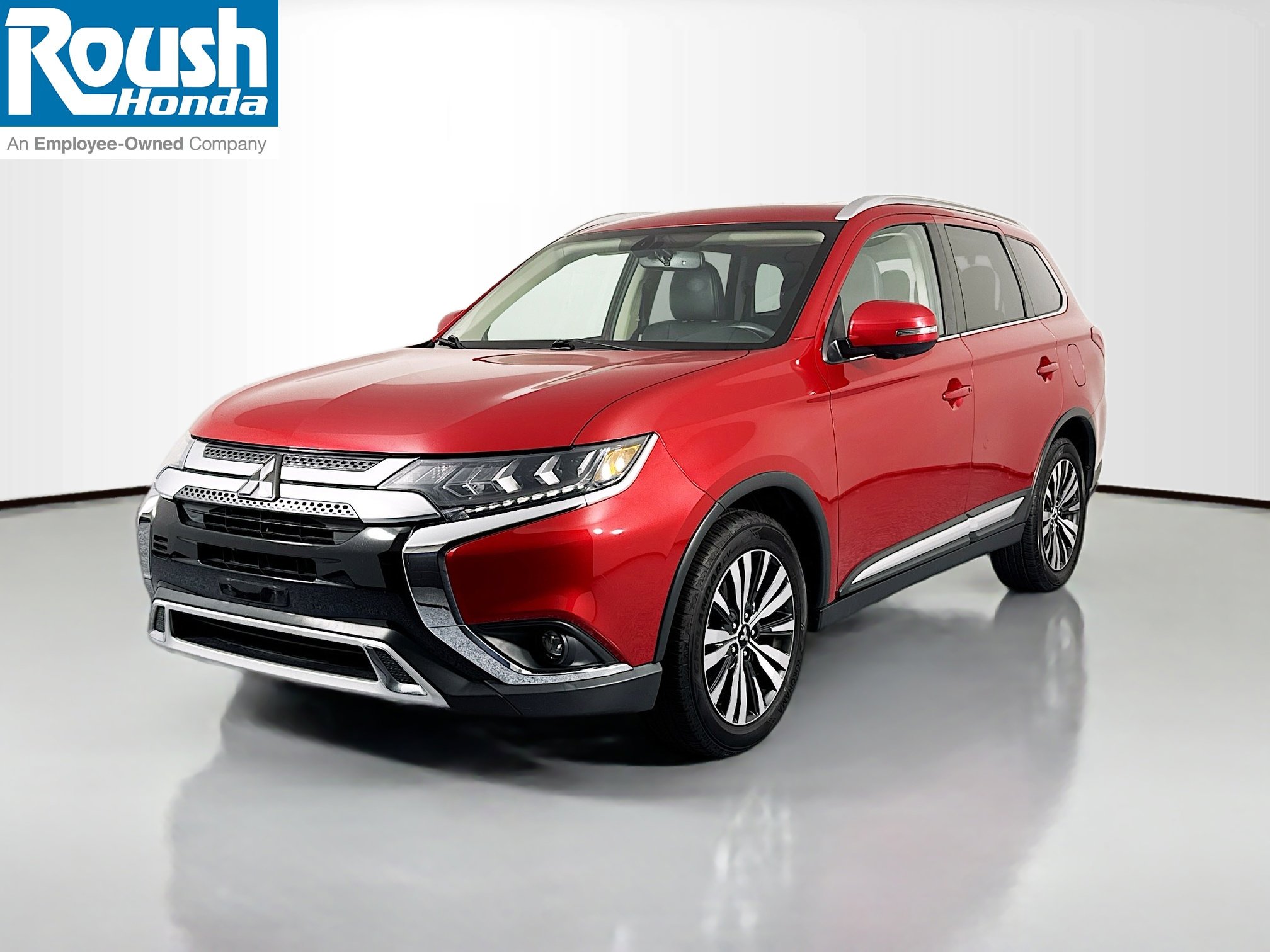 Used 2019 Mitsubishi Outlander SEL image 1
