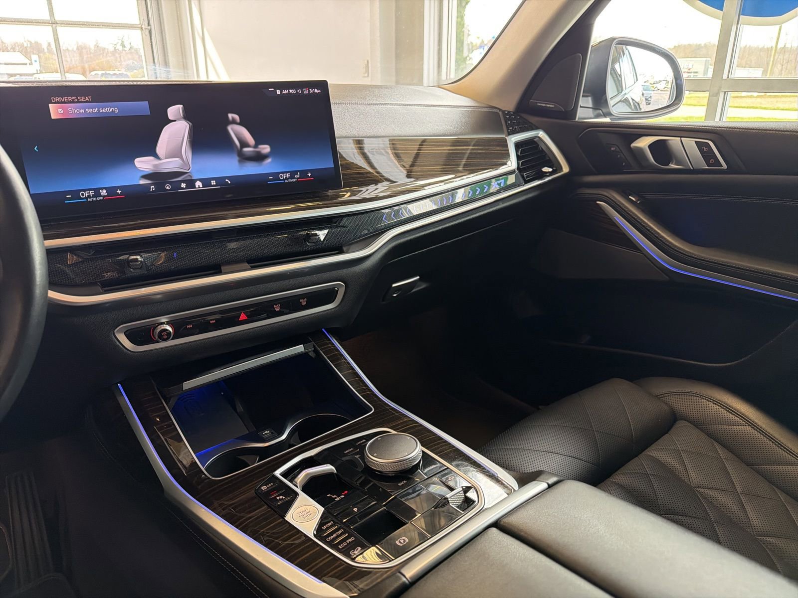 Used 2024 BMW X7 xDrive40i image 28