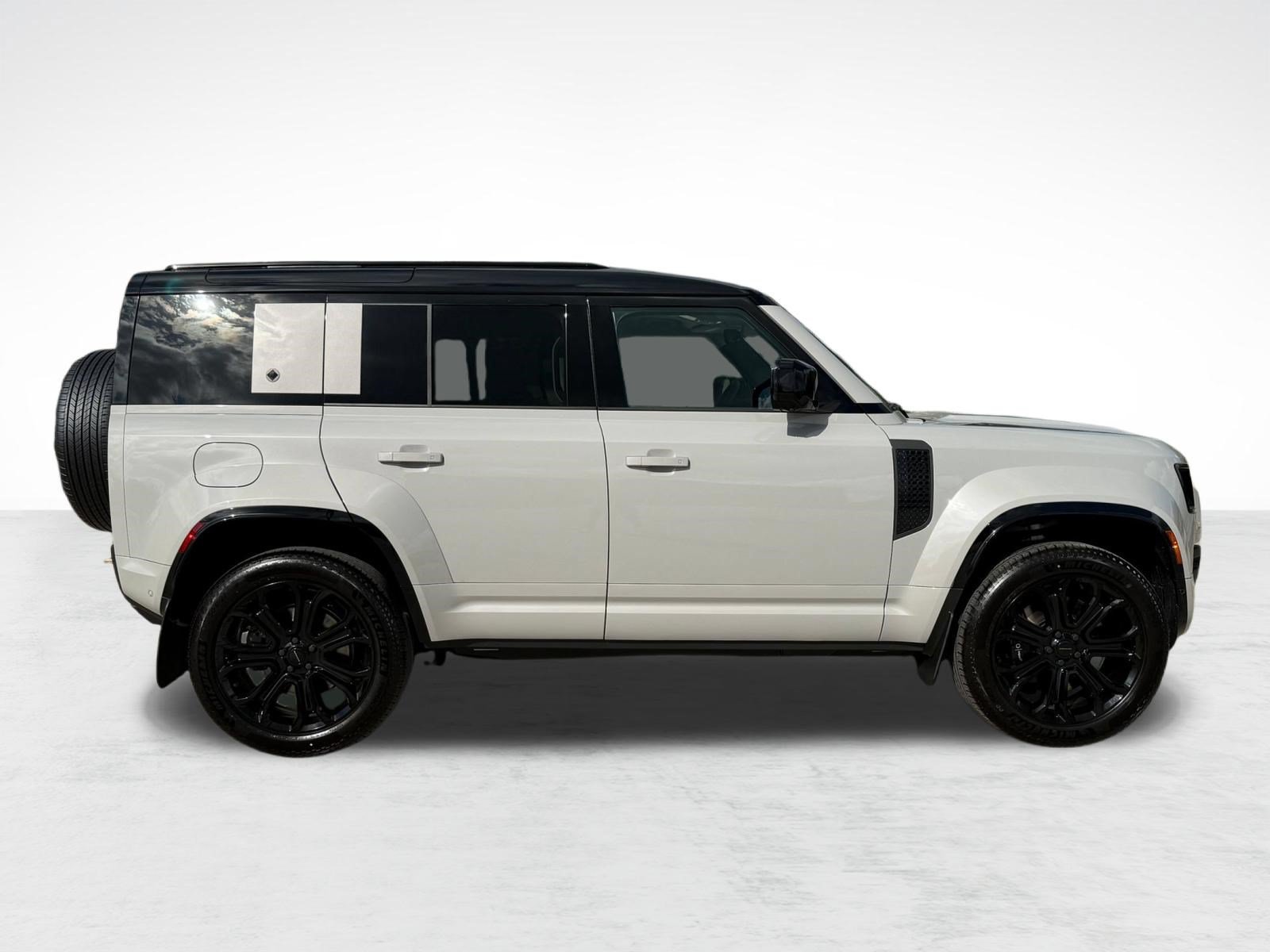 New 2026 Land Rover Defender 110 OCTA AWD/4WD image 7