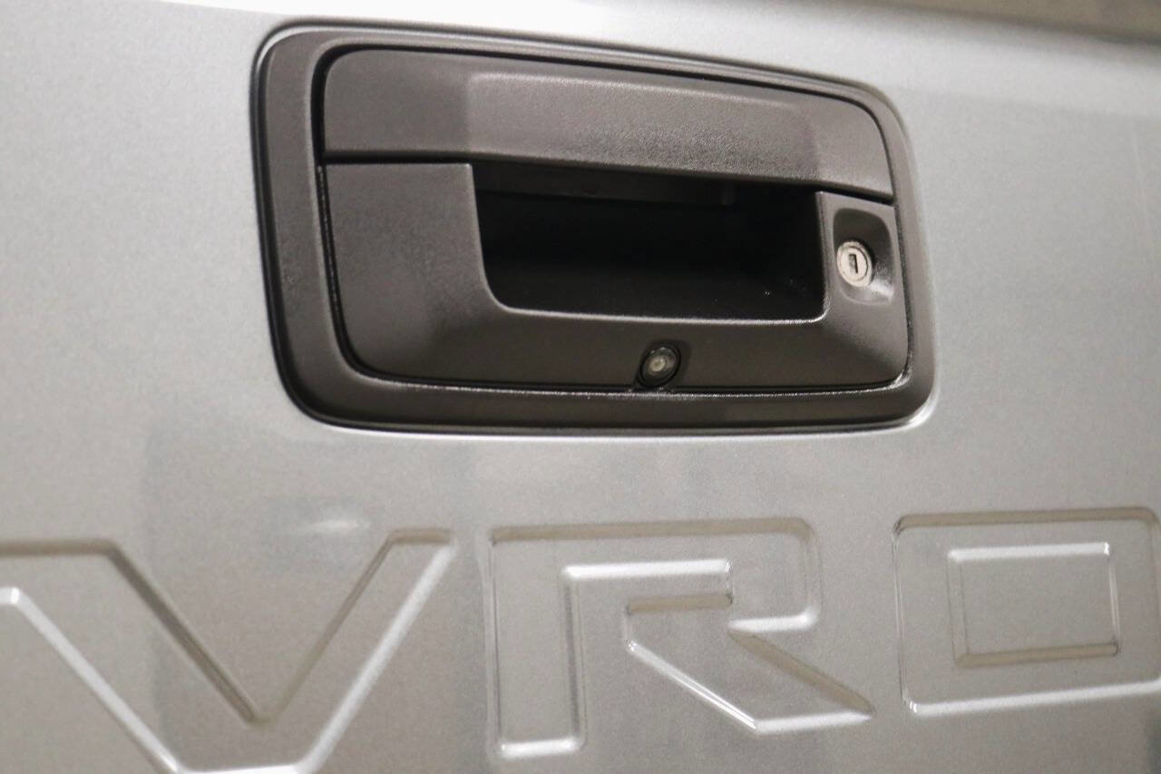 Used 2022 Chevrolet Colorado LT w/ Fleet Safety Package image 96