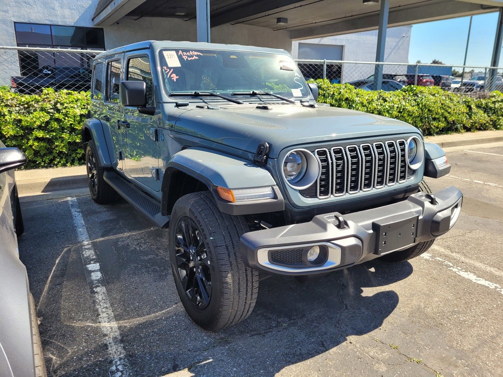 Used 2025 Jeep Wrangler Sahara 4xe image 3