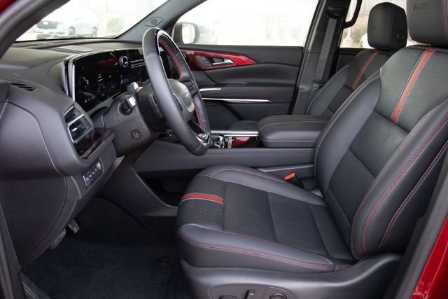 Used 2024 Chevrolet Traverse RS w/ LPO, Floor Liner Package AWD/4WD image 9
