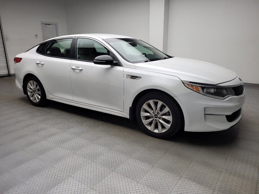 Used 2018 Kia Optima LX w/ 17" Alloy Wheels Package FWD image 11
