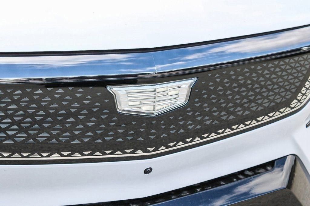 Used 2025 Cadillac Optiq Sport 1 image 21