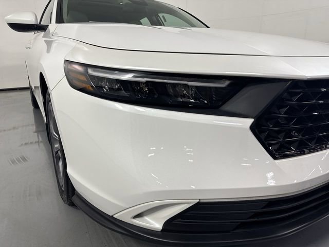 Used 2023 Honda Accord EX image 31