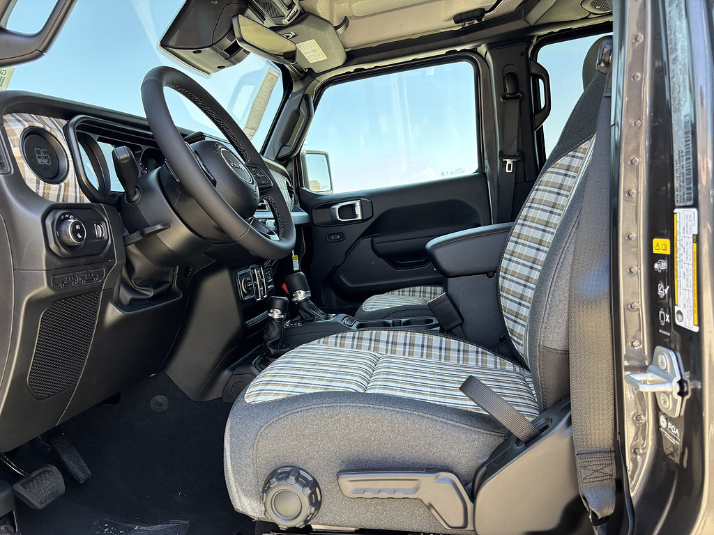 New 2026 Jeep Gladiator Sport AWD/4WD image 14
