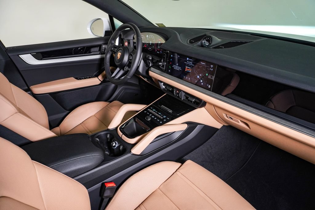 New 2026 Porsche Cayenne Coupe AWD/4WD image 14
