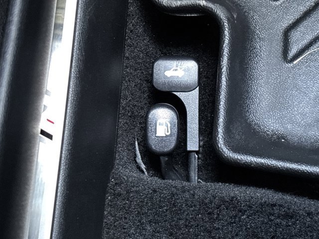 Used 2025 Hyundai Elantra N image 25