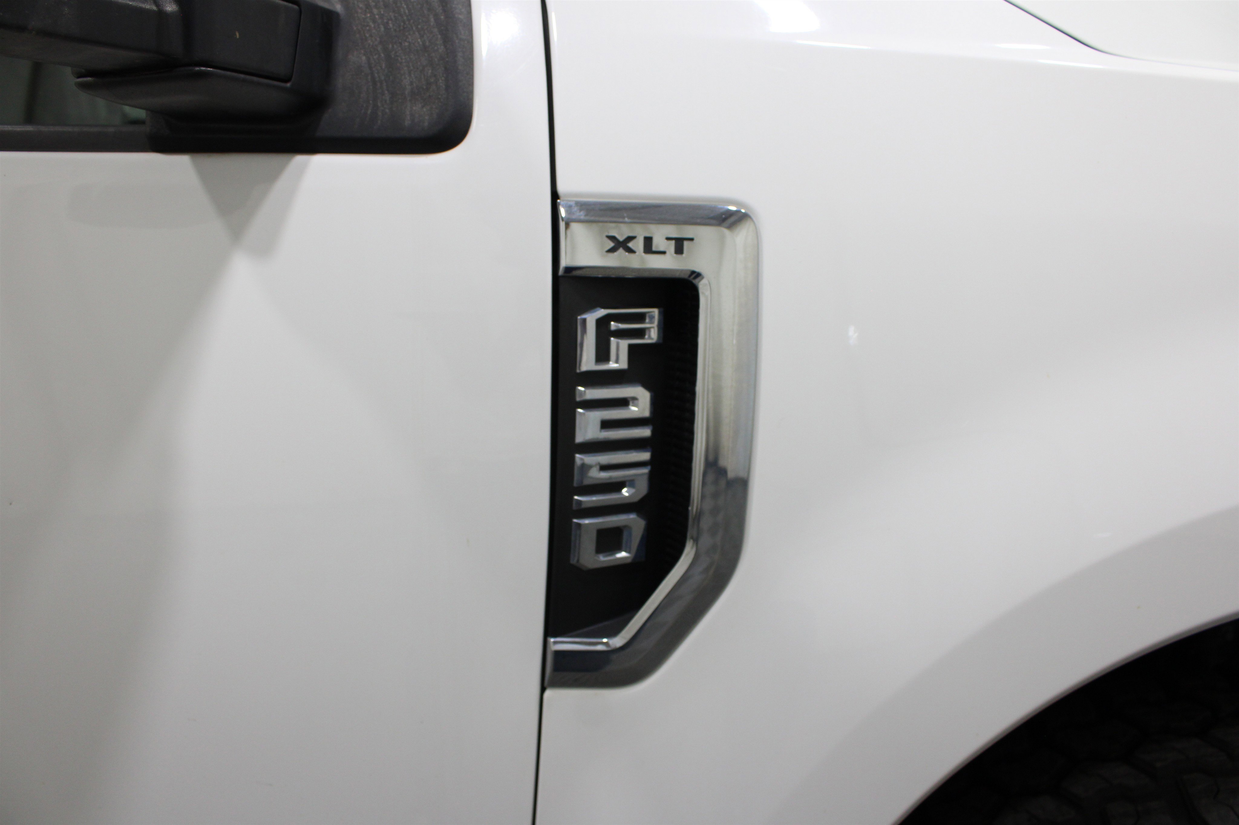 Used 2019 Ford F250 XLT w/ XLT Premium Package image 27