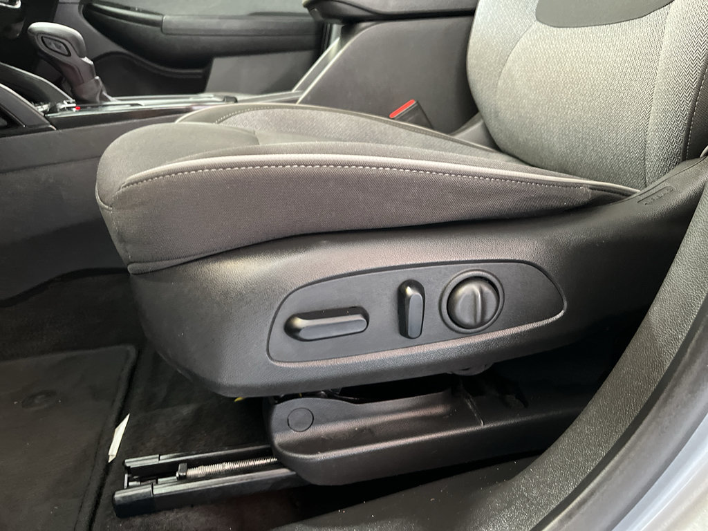 Used 2023 Chevrolet TrailBlazer LT FWD image 13