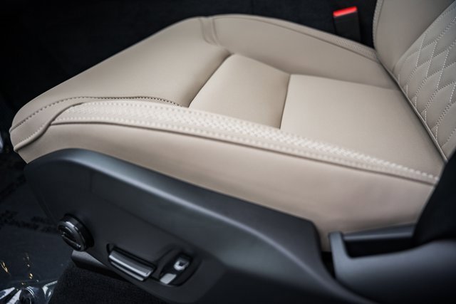 New 2026 Volvo XC60 B5 Plus w/ Protection Package Premier image 32