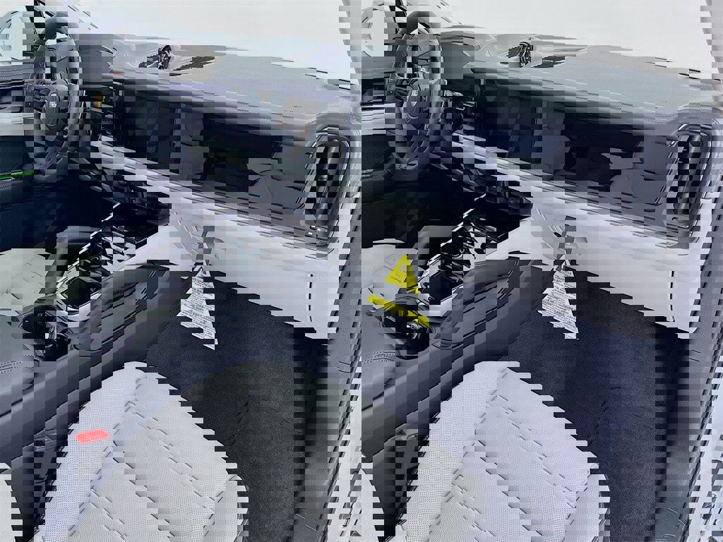 New 2026 Porsche Cayenne image 31