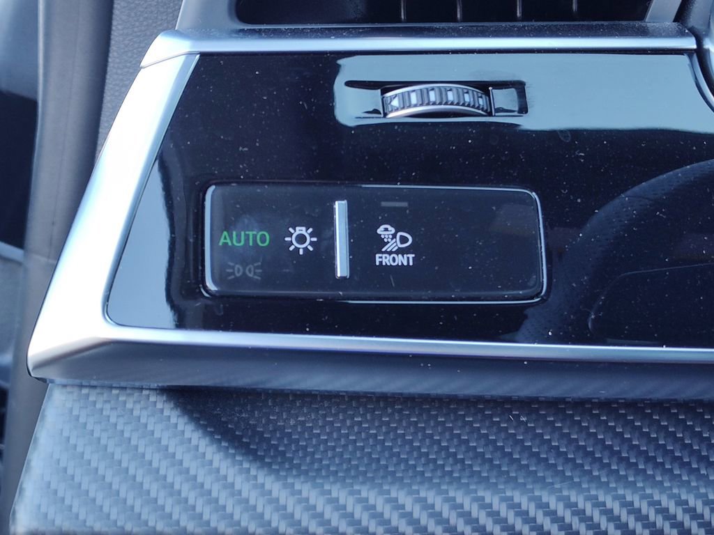 Used 2024 Audi RS Q8 w/ Black Optic Package image 25